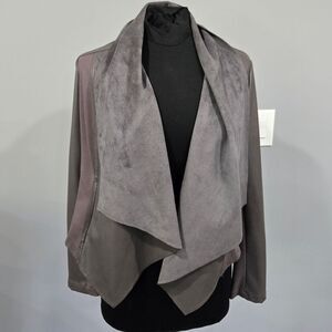 🐢 KUT from Kloth,  Gray faux leather drape front jacket 🧥 Size Small VG